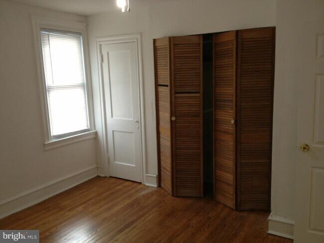 Building Photo - 2055 E Rittenhouse St