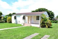 Building Photo - 2640 SW 79th Ave