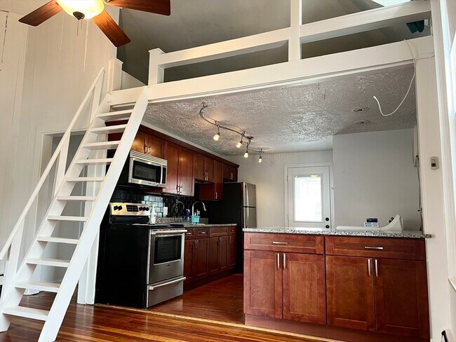 Building Photo - 29R Cutler 1