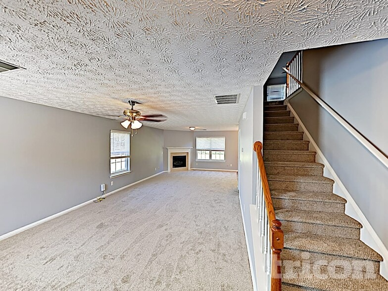 Building Photo - 5413 Wicklander Dr