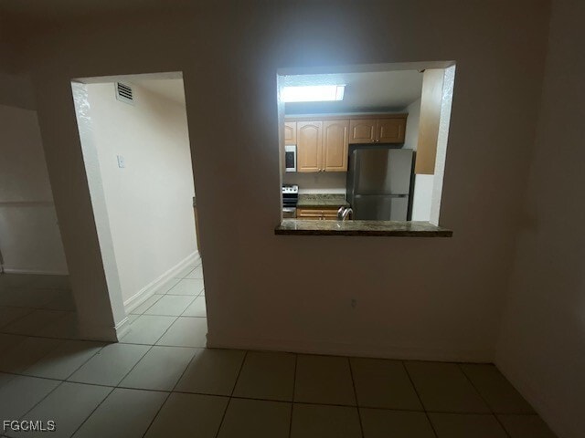 Building Photo - 12648 Kenwood Ln