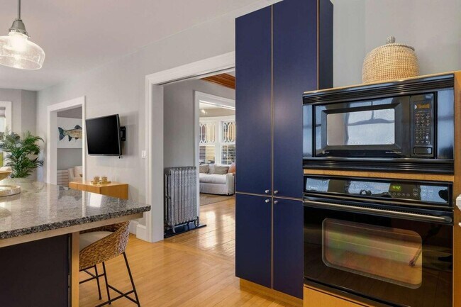 Building Photo - 115 Court St