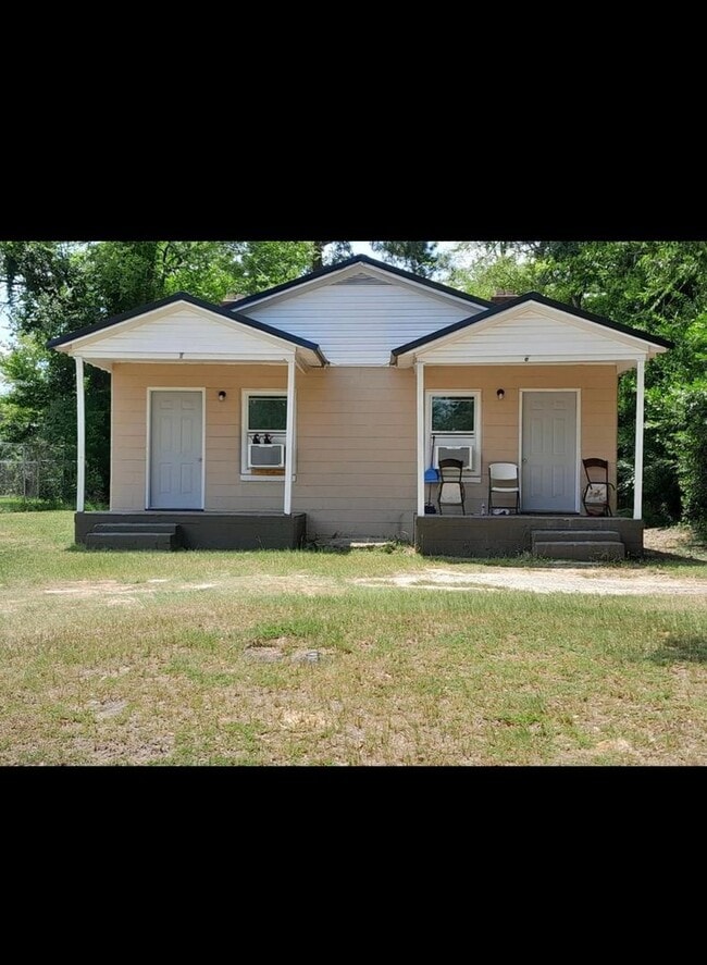 Primary Photo - 610 Burke Ave
