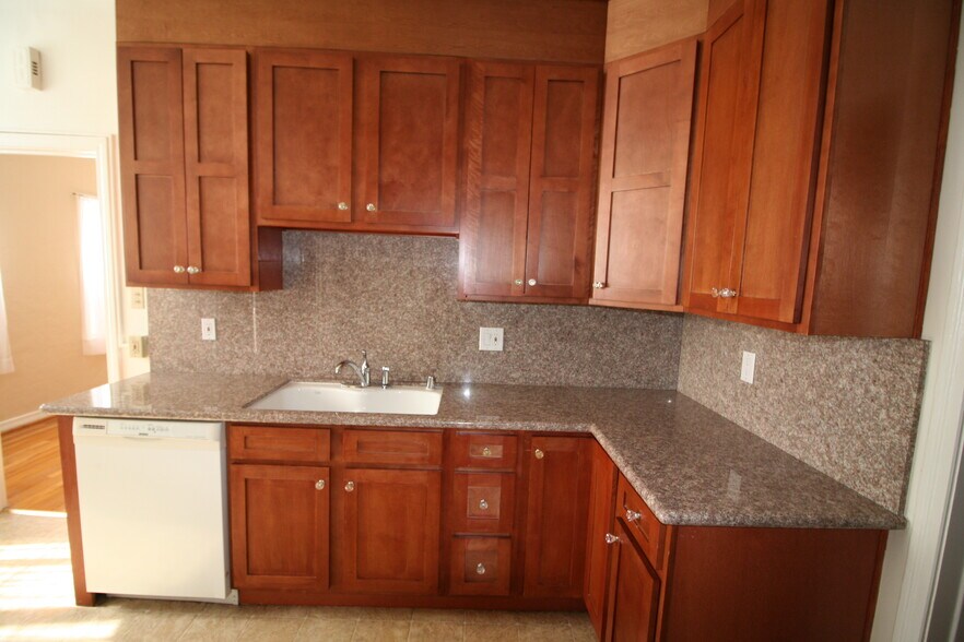 Building Photo - 342 N Ogden Dr