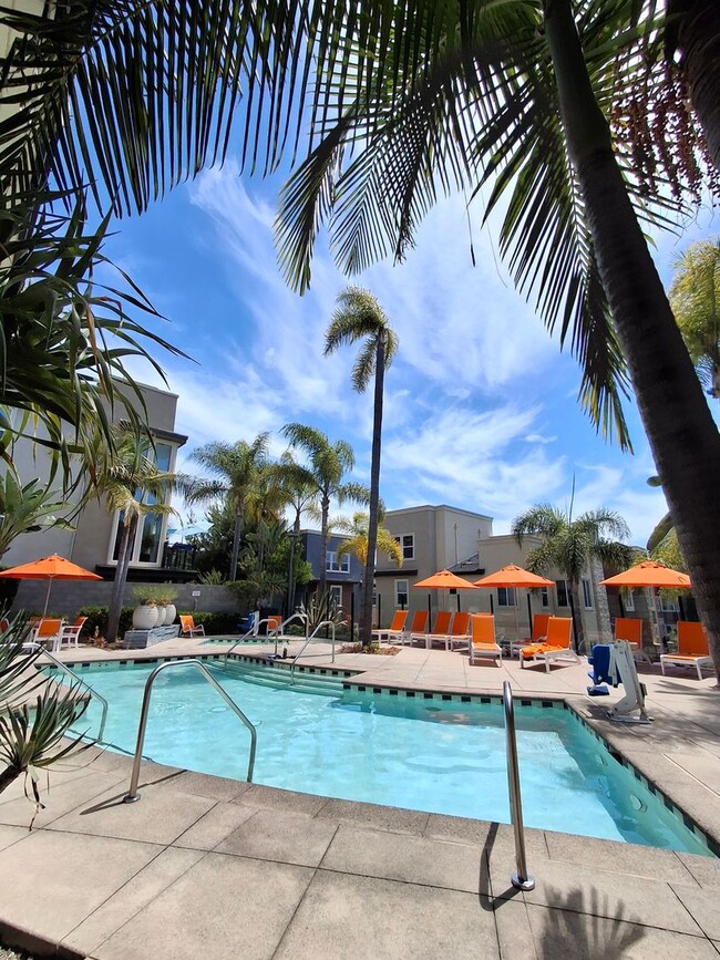 Building Photo - Beautiful Townhome in Civita Mission Valle...