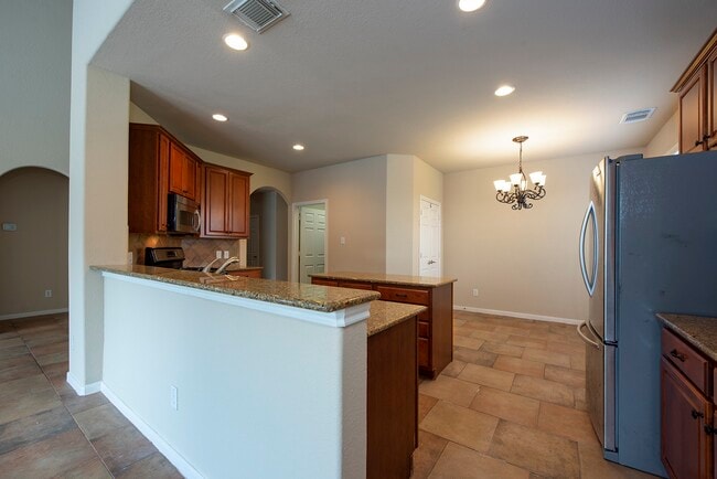Building Photo - 46 N Planchard Cir
