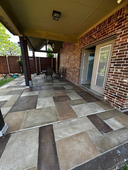 Building Photo - 13172 Deep River Dr