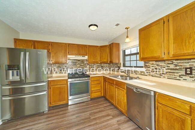 Building Photo - Coming Soon! Cozy Retreat in Indianapolis