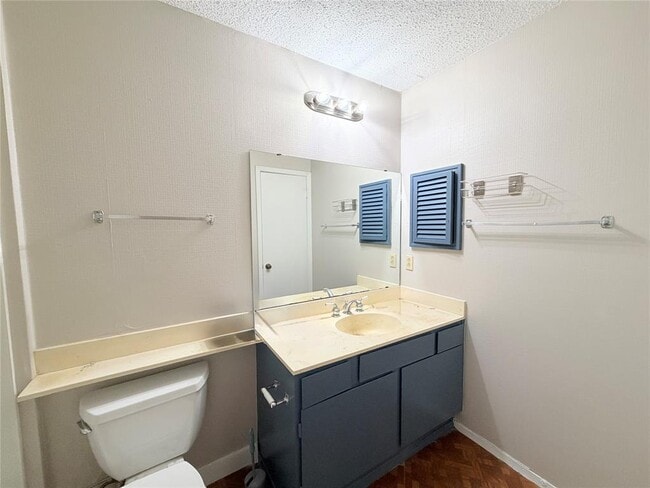 Building Photo - 9611 Blue Creek Ln