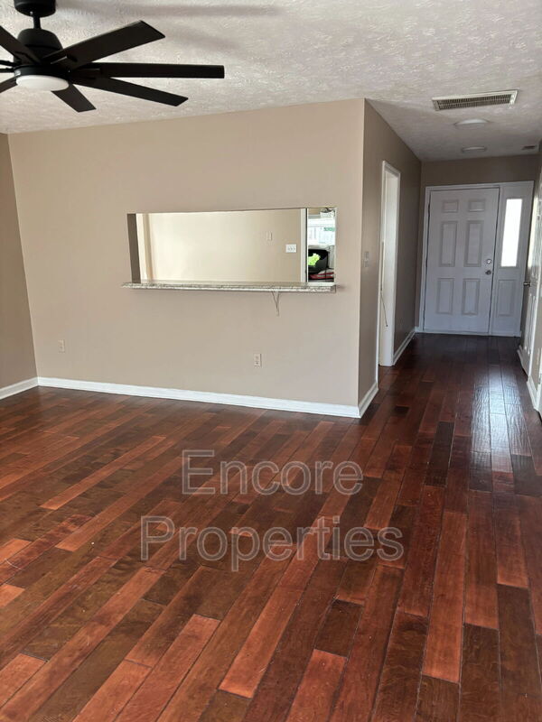 Building Photo - 2588 Gotts Ln
