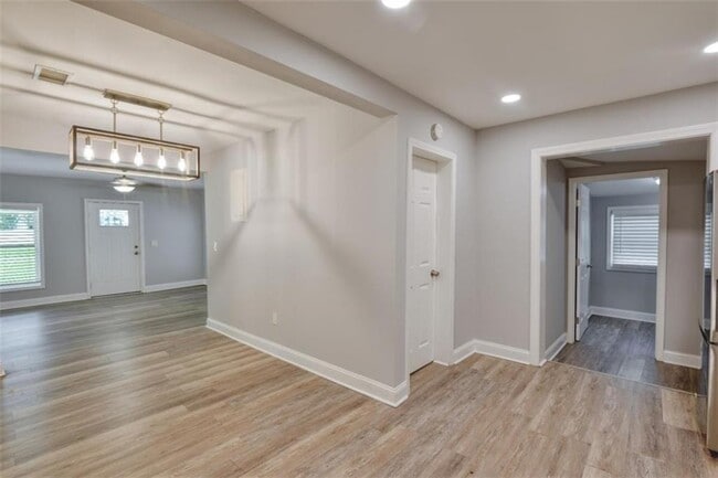 Building Photo - 74 Rountree Rd