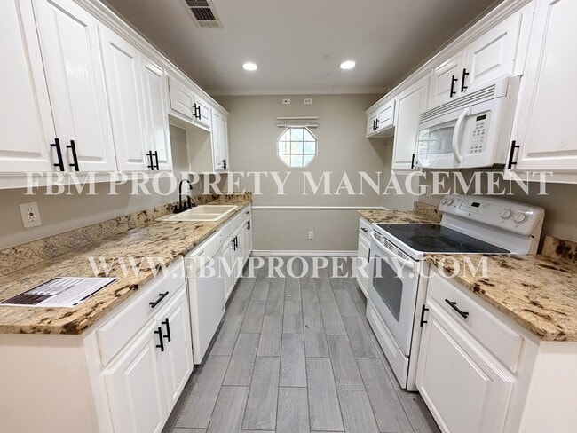 Building Photo - 121 N 24th St