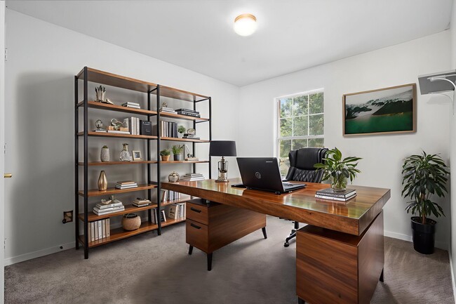 Building Photo - 6914 Grants Hollow Ln