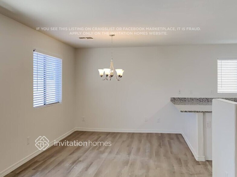 Building Photo - 3130 W Wayland Dr