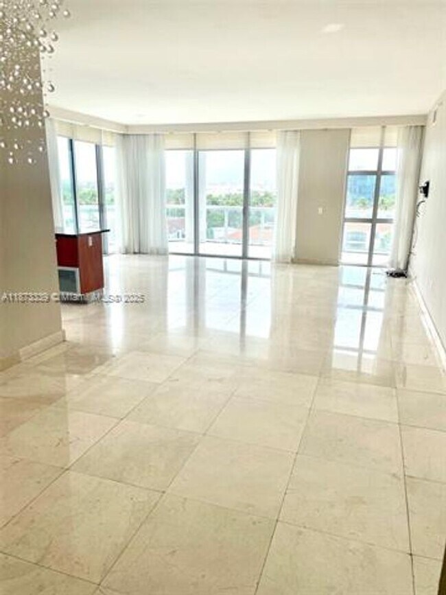 Building Photo - 3131 NE 188th St