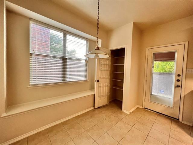 Building Photo - 949 Green Pond Dr