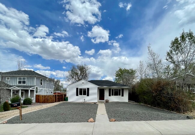 Primary Photo - 5230 Perry St