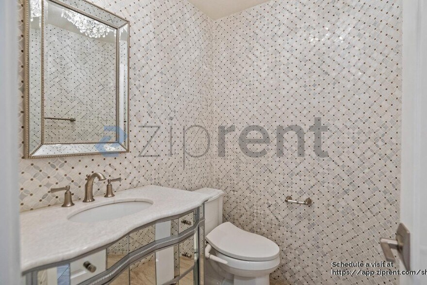 Building Photo - 51 Viola St