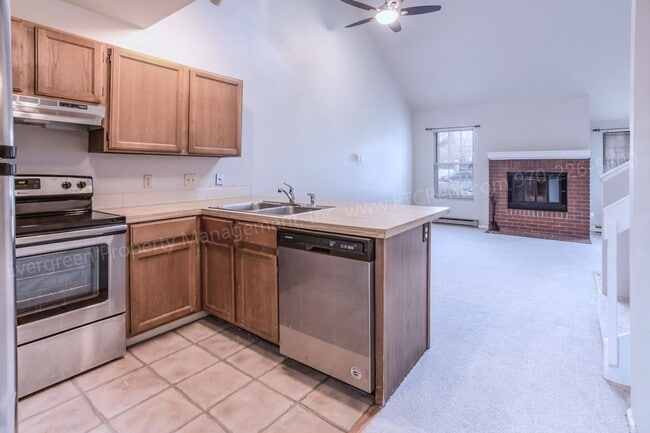 Building Photo - 3565 Windmill Dr