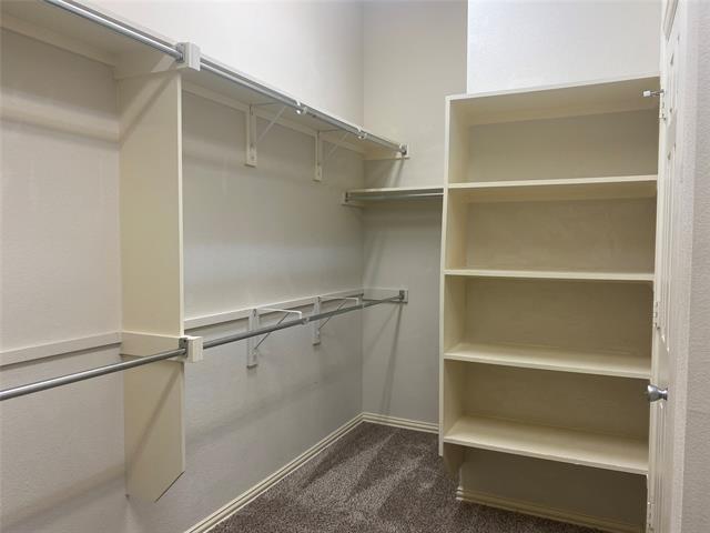 Building Photo - 2712 Lake Ridge Dr