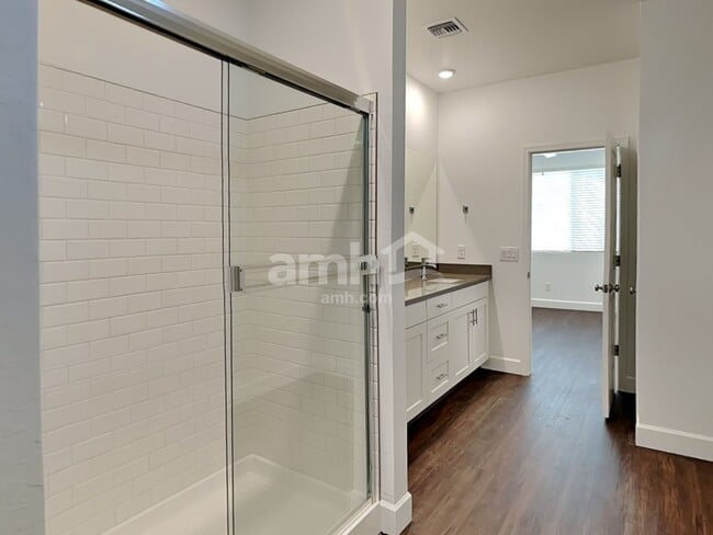 Building Photo - 17170 W Golden Ln