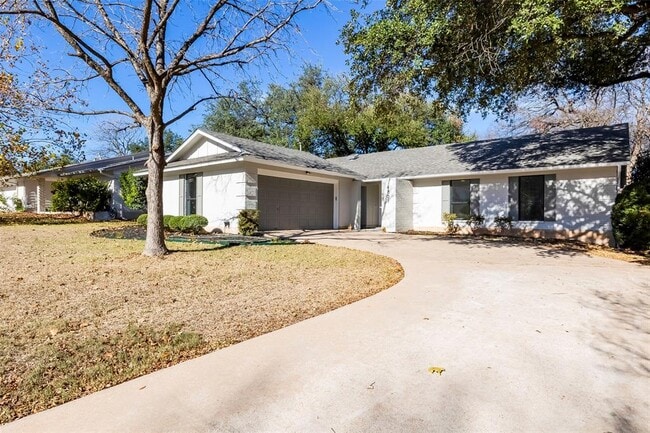 Building Photo - 4827 Gerona Dr