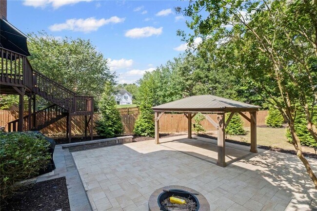 Building Photo - 12857 Waterside Dr