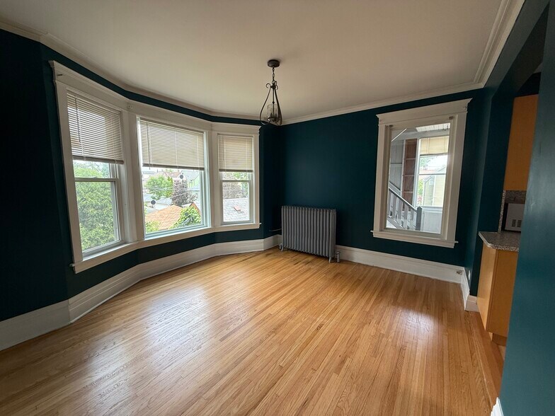 Building Photo - 2525 N Saint Louis Ave