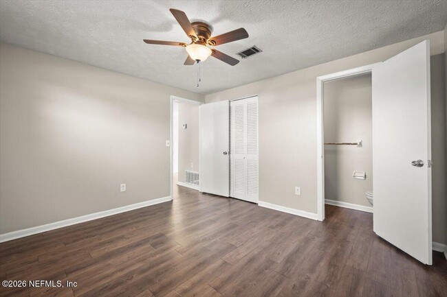 Building Photo - 10814 Indies Dr S