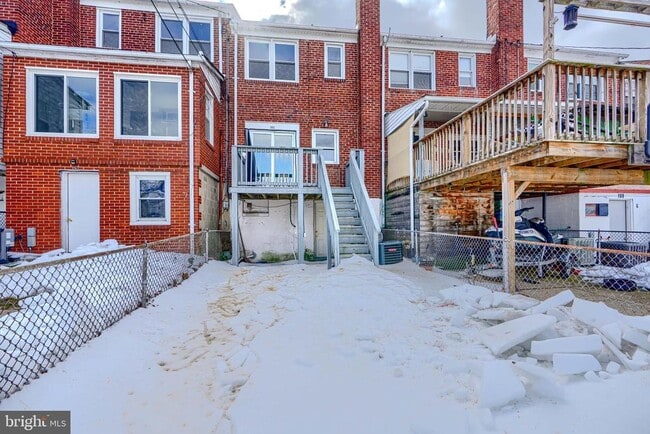 Building Photo - 165 Hampshire Rd