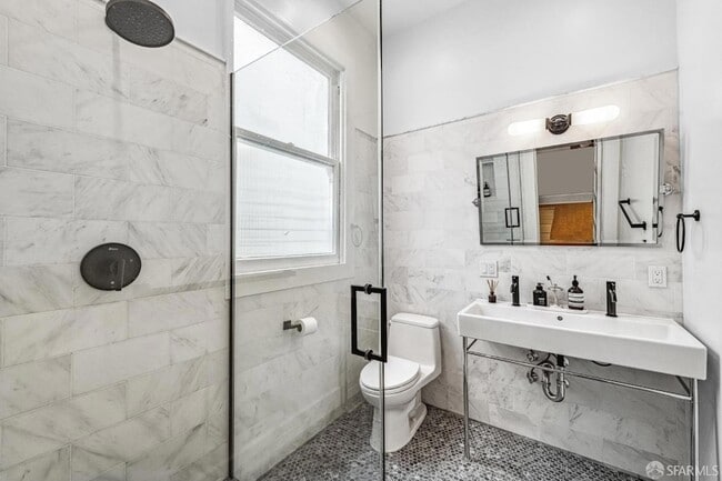 Building Photo - 2856 Sacramento St