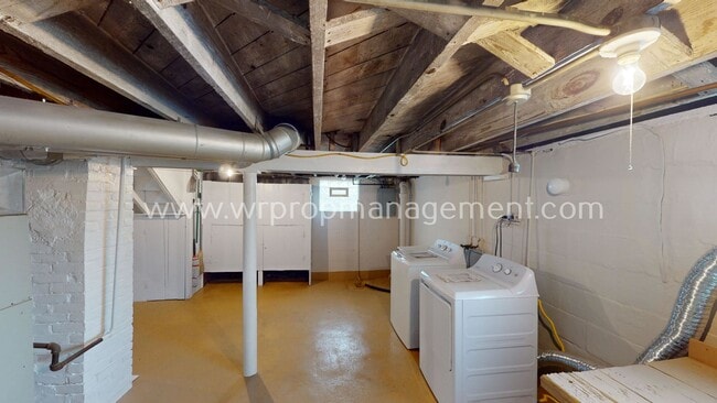 Building Photo - 3 Bedroom 1 Bathroom Home for Rent Near Gl...