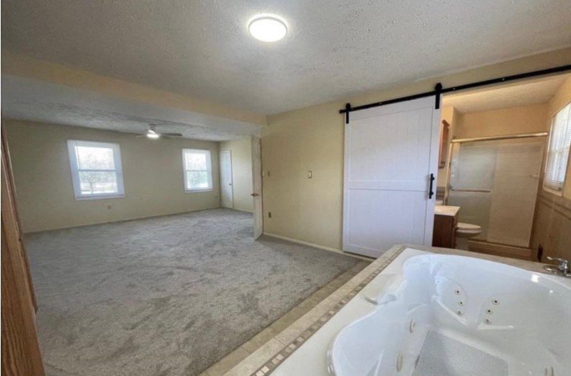 Building Photo - 2450 Indian Ct