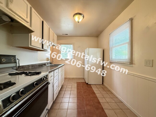 Building Photo - 4740 Bowser Ave