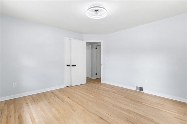 Building Photo - 4030 Circle Dr