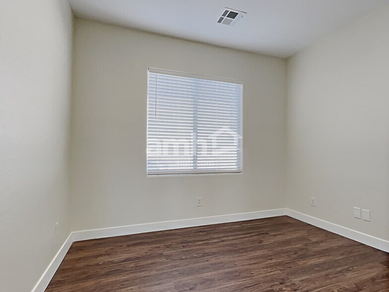 Building Photo - 8920 Cambridge Glen Ct