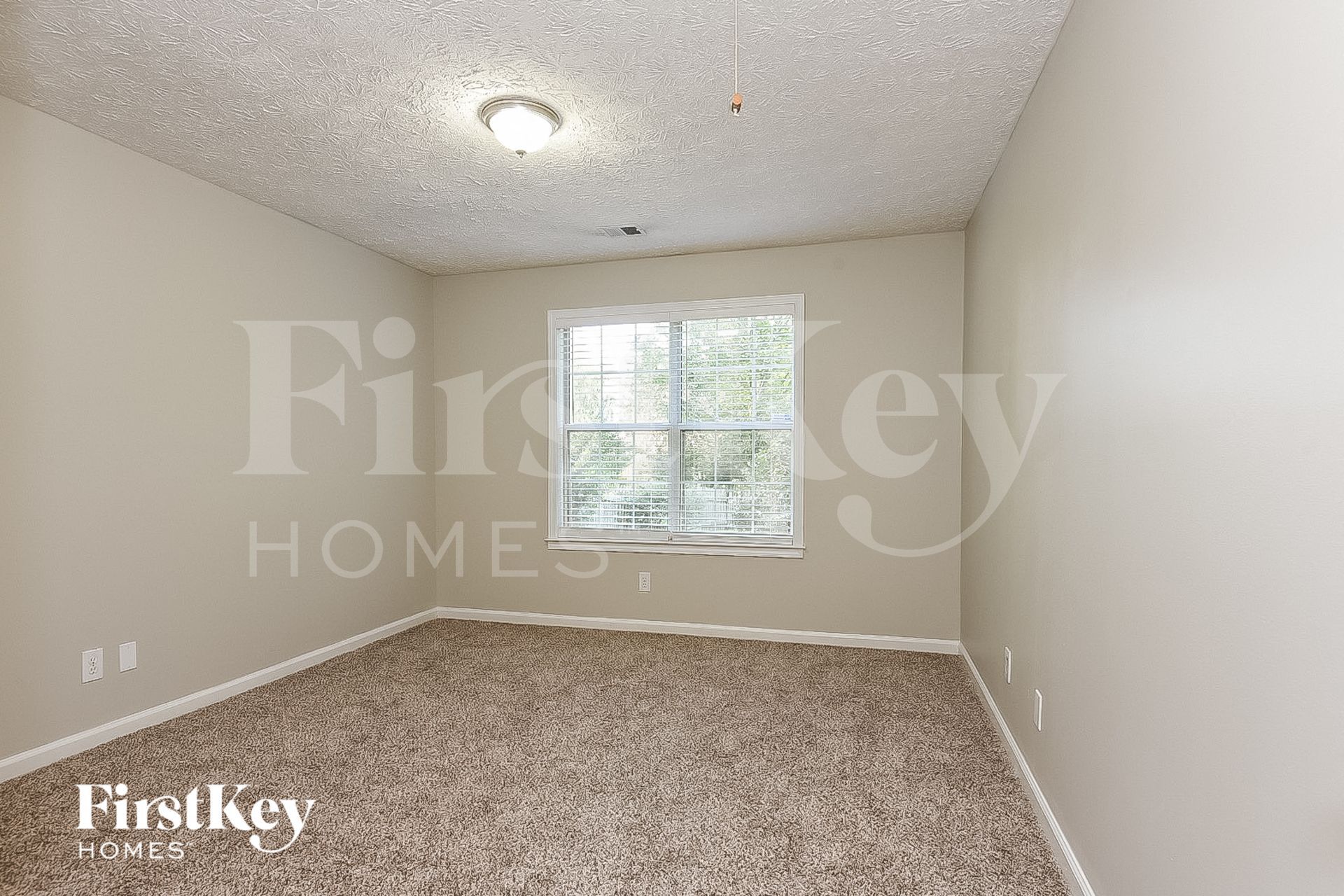 Building Photo - 2504 Baysridge Dr NW