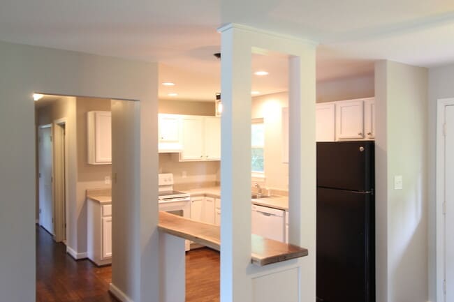 Building Photo - 3025 La Haven Cir
