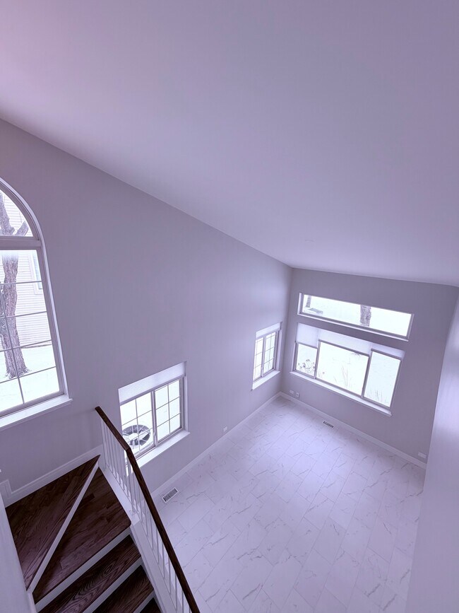 Building Photo - 2741 Odlum Dr