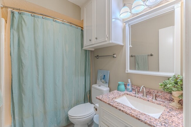 Building Photo - 13417 Bunker Hill Dr