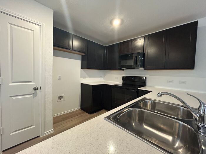 Building Photo - 1213 Catfish Ln