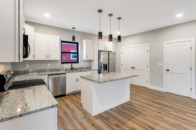 Building Photo - Newly-Built & Energy-Star Certified 3-Bedroom in Swannanoa