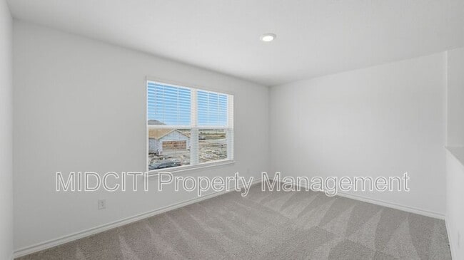 Building Photo - 966 Bluegrass Pt