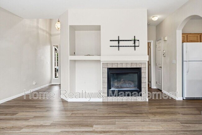 Building Photo - 5174 E 119th Way