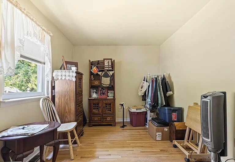 Building Photo - 15202 Bernita Dr