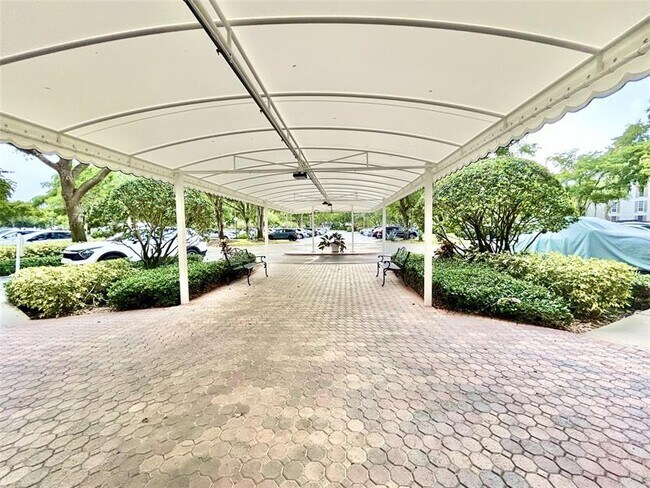 Building Photo - 3800 Oaks Clubhouse Dr