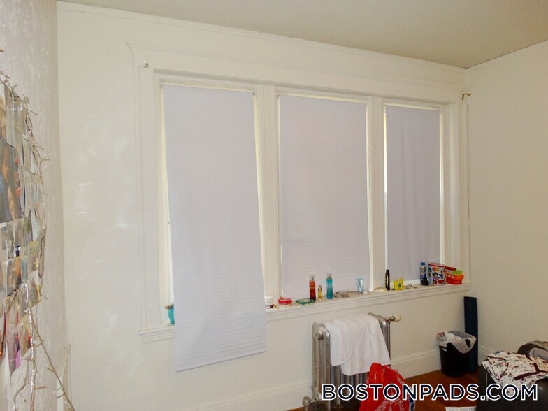 Primary Photo - 1167 Boylston St