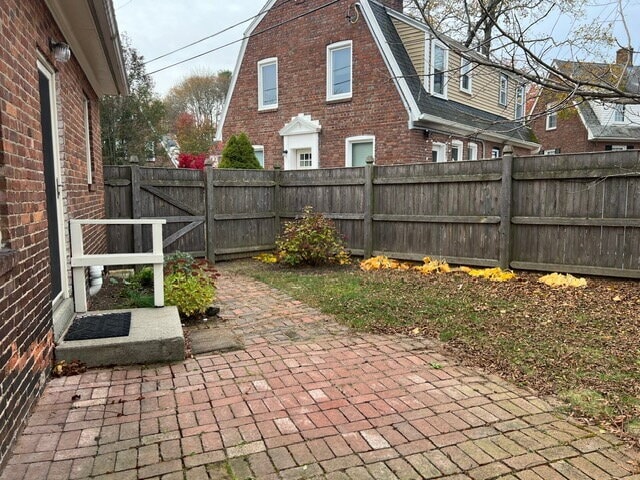 Building Photo - Charming Single Home!