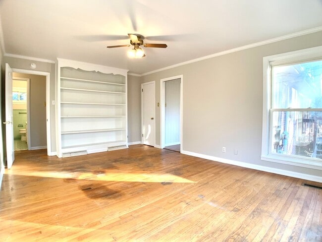 Building Photo - 30 Bunker Hill Rd