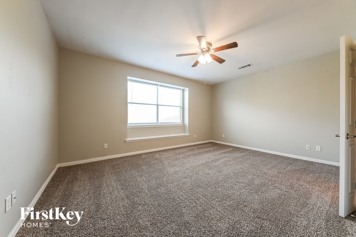 Building Photo - 3108 Silver Creek Dr